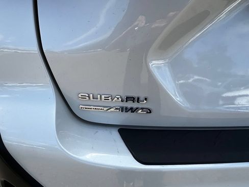 Used 2024 Subaru Crosstrek 2.0i Premium w/ Crosstrek Mirror Package AWD/4WD image 8