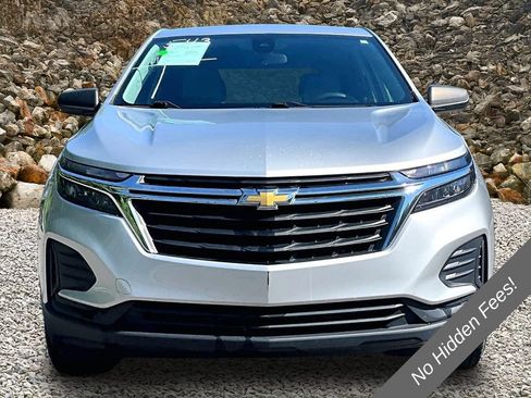 Used 2022 Chevrolet Equinox LS FWD image 3