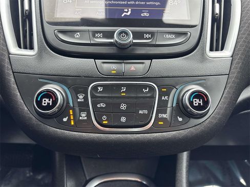 Used 2024 Chevrolet Malibu LT image 25