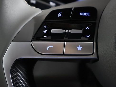 Certified 2024 Hyundai Elantra SEL w/ Convenience Package image 37