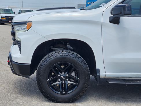 Used 2024 Chevrolet Silverado 1500 LT Trail Boss w/ Protection Package AWD/4WD image 9