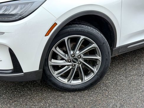 Used 2024 Lincoln Corsair AWD w/ Equipment Group 101A image 10