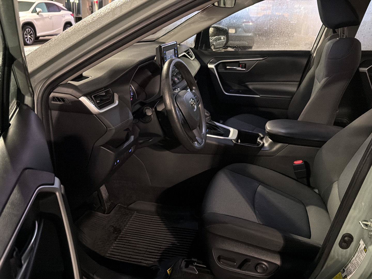 Certified 2022 Toyota RAV4 XLE w/ Convenience Package FWD image 10