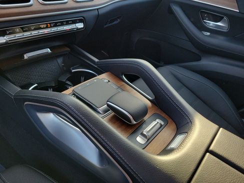 Certified 2025 Mercedes-Benz GLE 580 4MATIC image 30