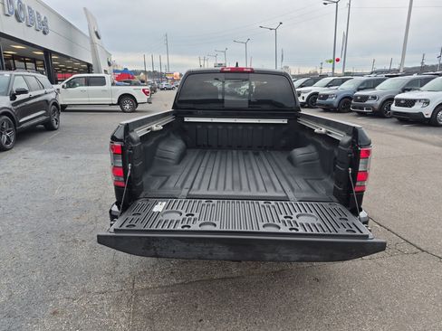 Used 2023 Nissan Frontier SV w/ Technology Package image 7