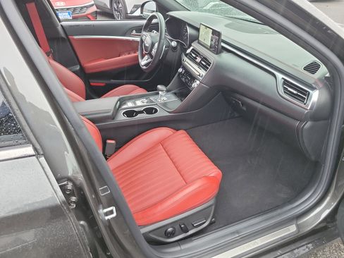 Certified 2025 Genesis G70 3.3T Advanced image 21