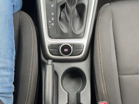 Used 2021 Hyundai Venue SEL image 19