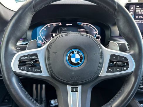 Used 2023 BMW 530e w/ M Sport Package RWD image 25