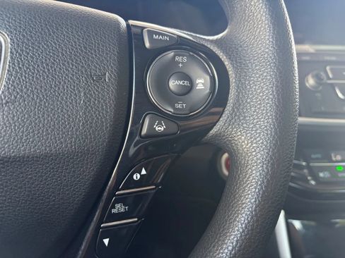 Used 2017 Honda Accord Hybrid Sedan image 29