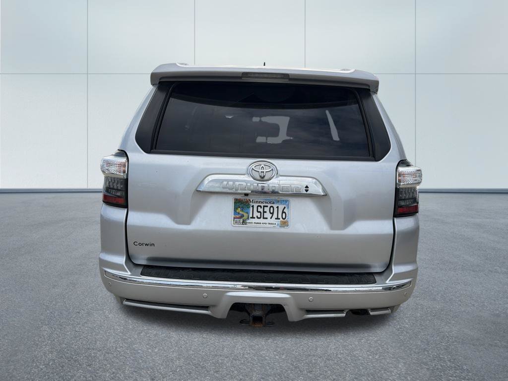 Used 2019 Toyota 4Runner SR5 AWD/4WD image 5