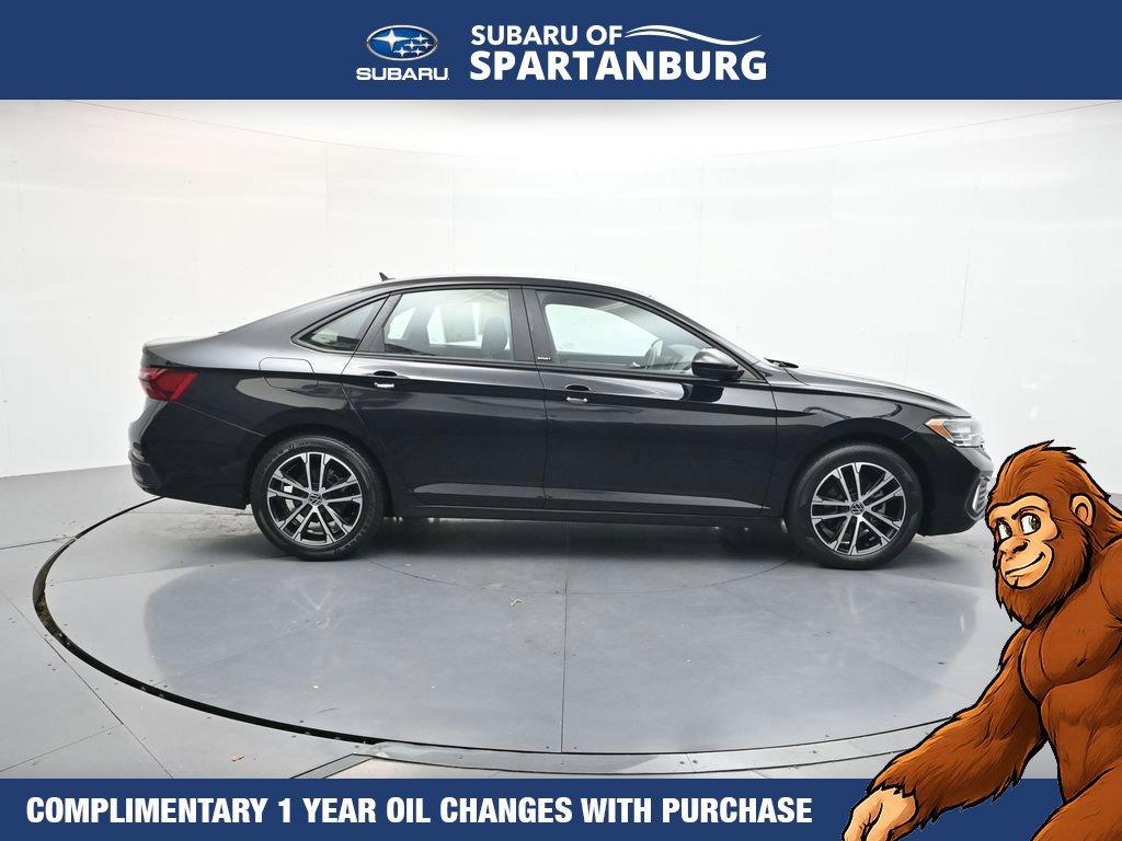 Used 2024 Volkswagen Jetta Sport FWD image 9