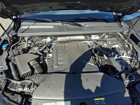 Certified 2025 Audi Q5 Prestige image 28