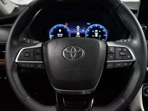 Certified 2025 Toyota Grand Highlander FWD image 12