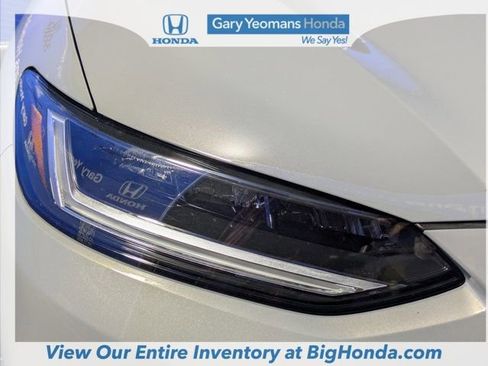 Certified 2025 Honda HR-V Sport image 10