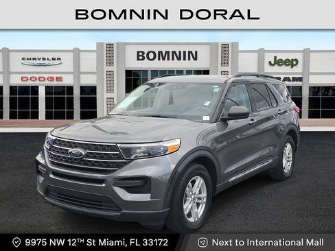 Used 2022 Ford Explorer XLT image 1