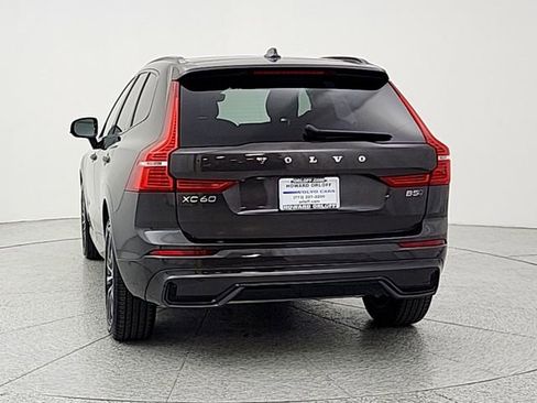 Used 2025 Volvo XC60 B5 Plus AWD/4WD image 6