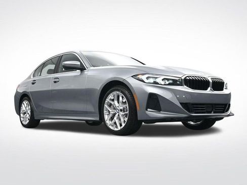 New 2026 BMW 330i xDrive Sedan w/ Premium Package AWD/4WD image 27