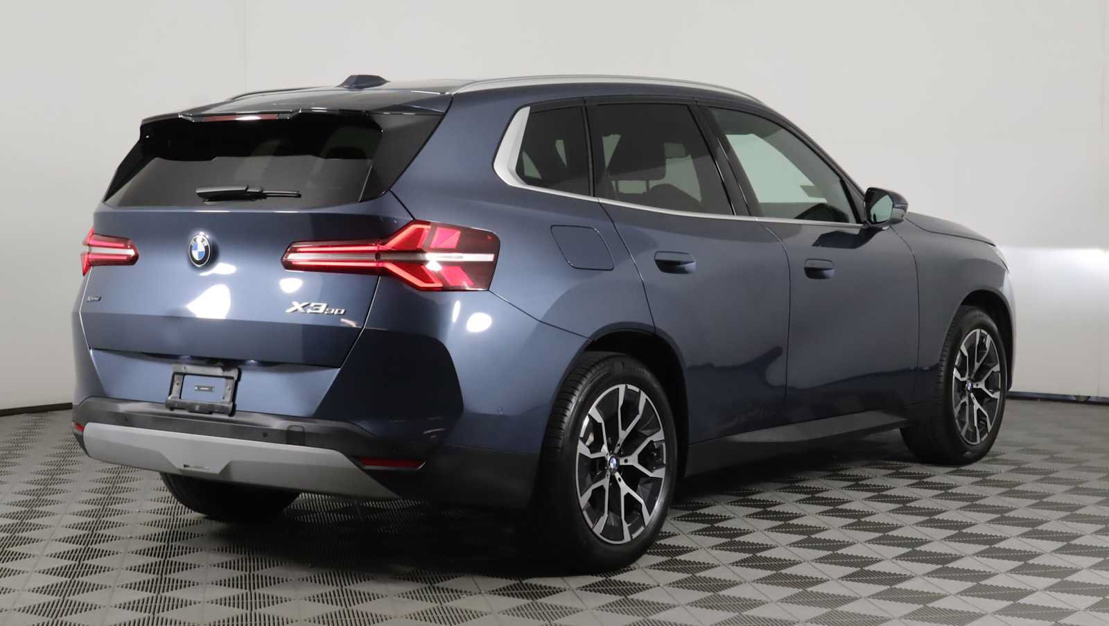 Used 2026 BMW X3 xDrive30i w/ Premium Package AWD/4WD image 6