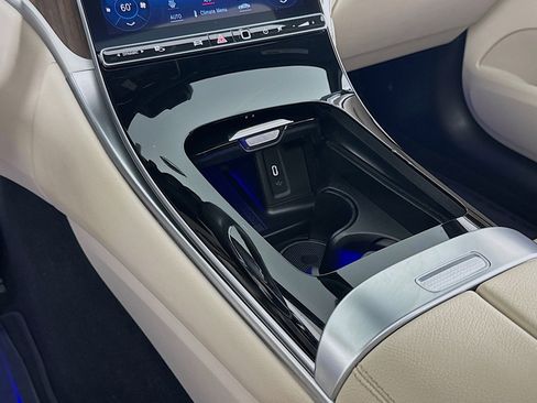 Certified 2024 Mercedes-Benz GLC 300 4MATIC image 6