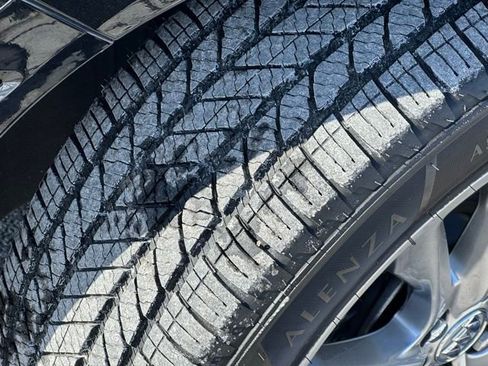 Used 2023 Buick Enclave Avenir w/ Avenir Technology Package image 12