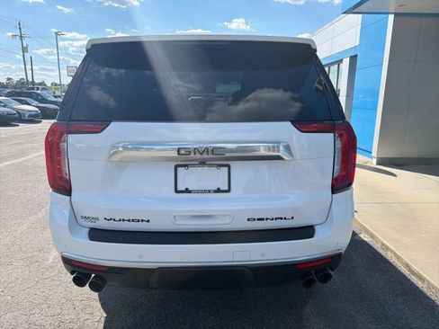 Used 2024 GMC Yukon Denali AWD/4WD image 4