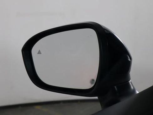 Used 2024 Nissan Ariya AWD image 41