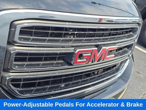 Used 2018 GMC Yukon XL SLT w/ Open Road Package RWD image 17