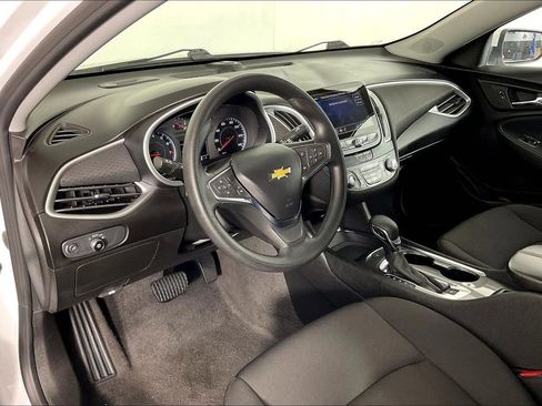 Used 2024 Chevrolet Malibu LT image 18