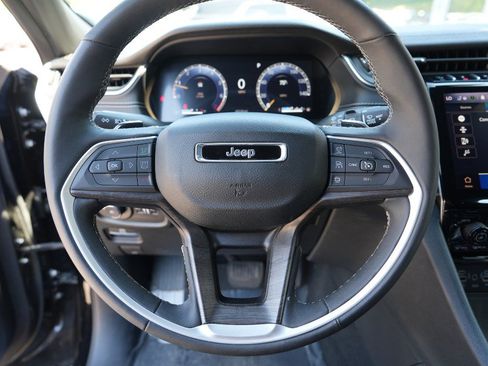 Used 2024 Jeep Grand Cherokee L Limited w/ Luxury Tech Group II AWD/4WD image 26