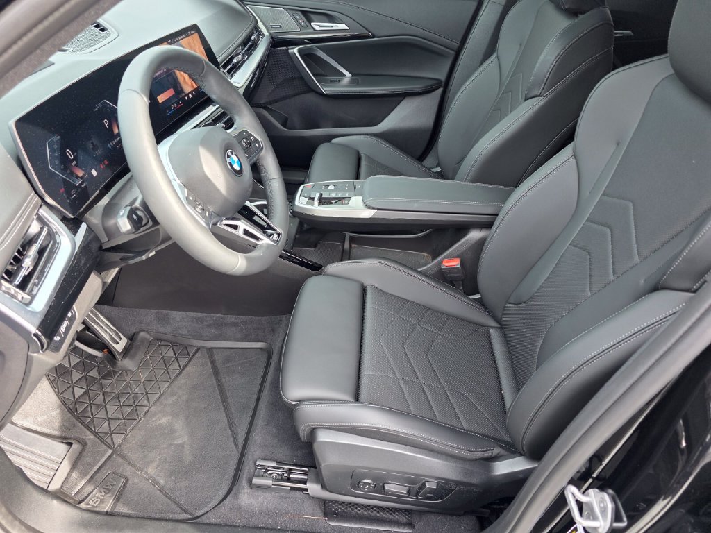 Used 2026 BMW X1 xDrive28i w/ Technology Package AWD/4WD image 9