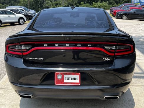 Used 2015 Dodge Charger R/T w/ Plus Group RWD image 5