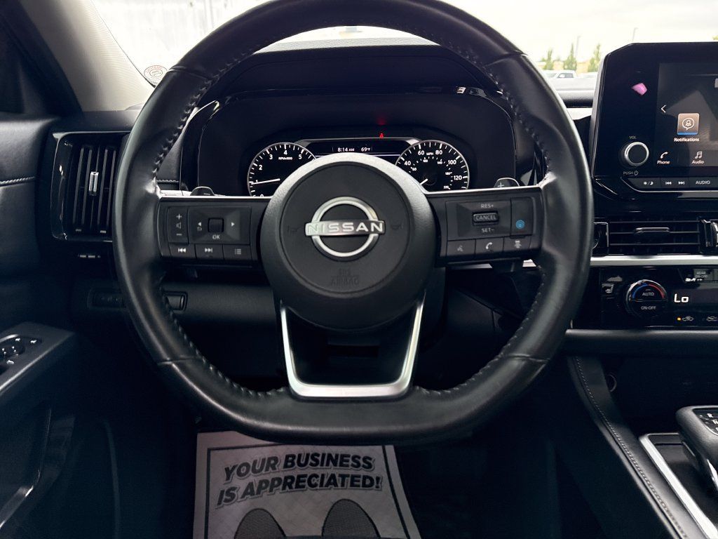 Used 2025 Nissan Pathfinder SV w/ SV Premium Package FWD image 27
