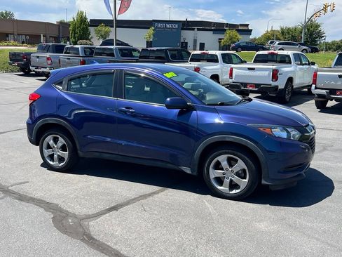 Used 2017 Honda HR-V LX image 5