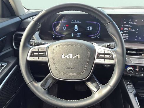 Used 2025 Kia Telluride S FWD image 19