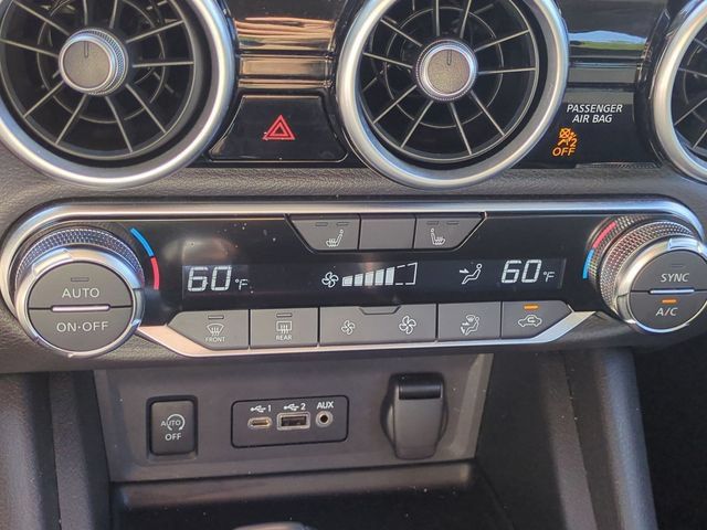 Used 2025 Nissan Sentra SR w/ Midnight Edition FWD image 23