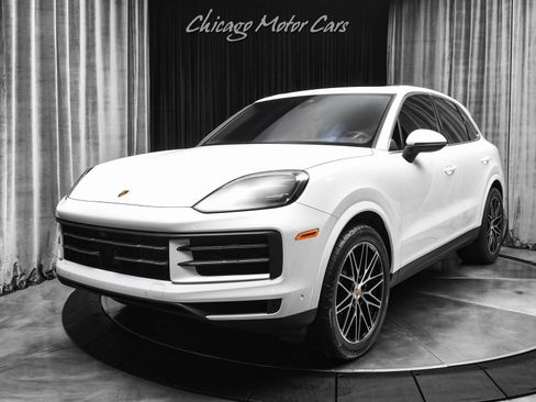 Used 2025 Porsche Cayenne image 35