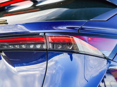 Used 2024 Nissan Ariya AWD image 11