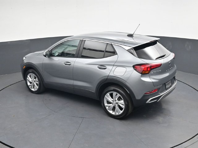 Used 2025 Buick Encore GX Preferred AWD/4WD image 17