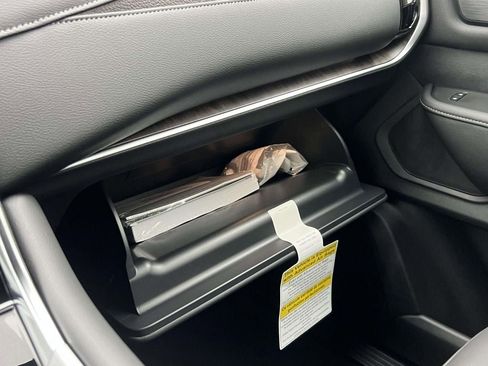 New 2026 Nissan Armada SL w/ Captain's Chari Seat Package image 11