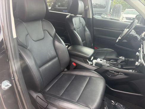 Used 2025 Kia Telluride S FWD image 21