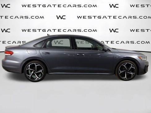 Used 2022 Volkswagen Passat 2.0T R-Line image 44