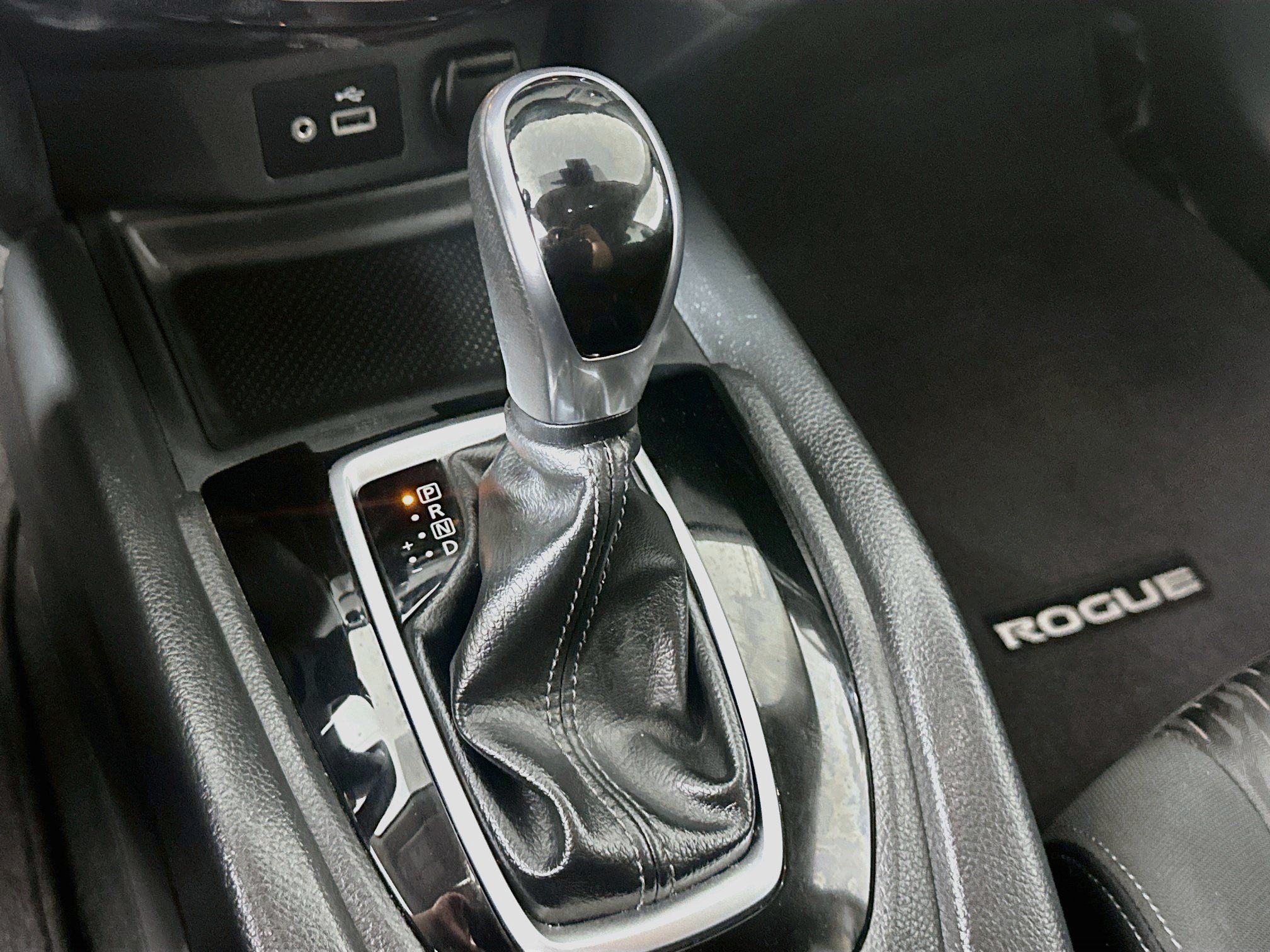 Used 2019 Nissan Rogue SV FWD image 23