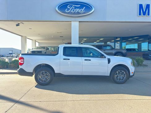 New 2025 Ford Maverick XLT w/ Equipment Group 301A AWD/4WD image 7