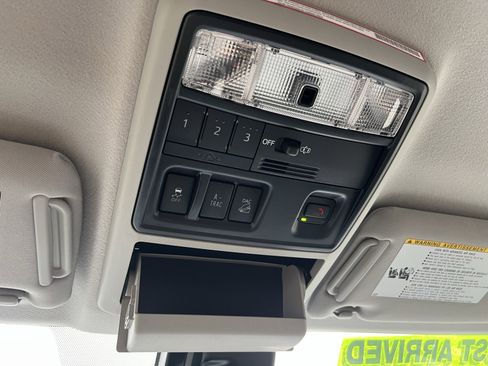 Used 2024 Toyota 4Runner SR5 Premium image 35