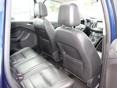 Used 2017 Ford C-MAX Energi Titanium w/ Equipment Group 501A FWD image 15