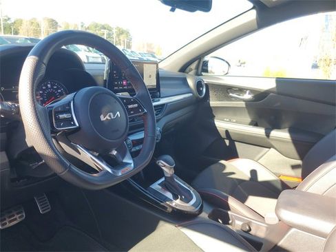 Certified 2022 Kia Forte GT w/ GT Technology Package image 12