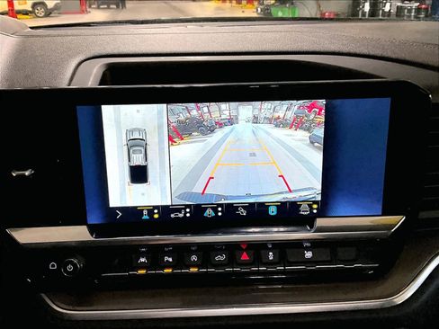 Used 2022 Chevrolet Silverado 1500 High Country w/ High Country Premium Package image 19