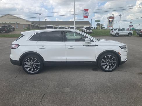 Used 2023 Lincoln Nautilus Reserve w/ Equipment Group 202A AWD/4WD image 8