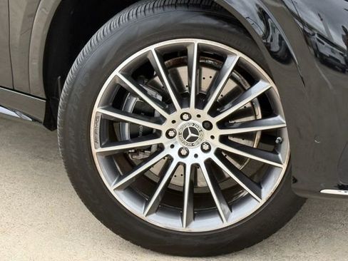 Used 2024 Mercedes-Benz GLE 350 4MATIC w/ AMG Line Exterior image 2