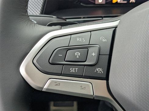 New 2026 Volkswagen Atlas Cross Sport SEL Premium R-Line image 28